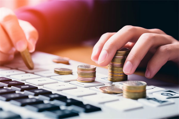 伊以冲突愈演愈烈!航运公司避开霍尔木兹海峡 油轮运费飙升